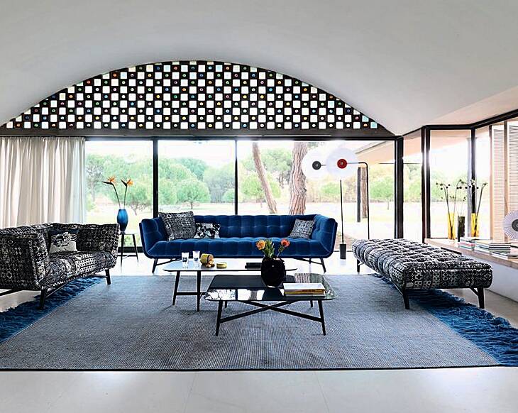 Object Obsession: The Cobalt Couch