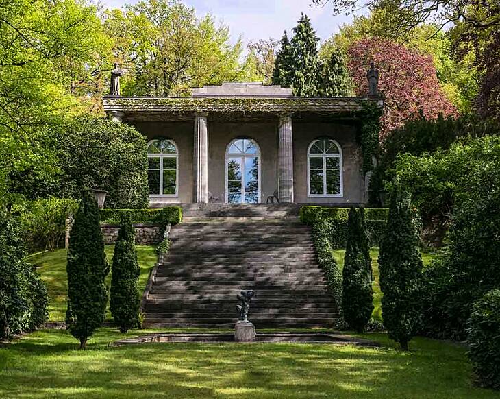 Look inside Karl Lagerfeld's €10 million Hamburg home