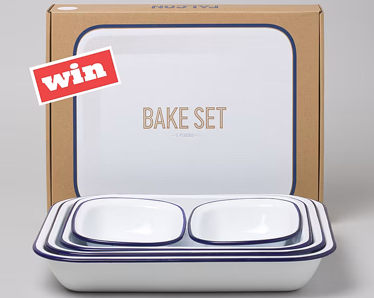 12 Days of Christmas Giveaway - A Falconware Bake Set from Industry
