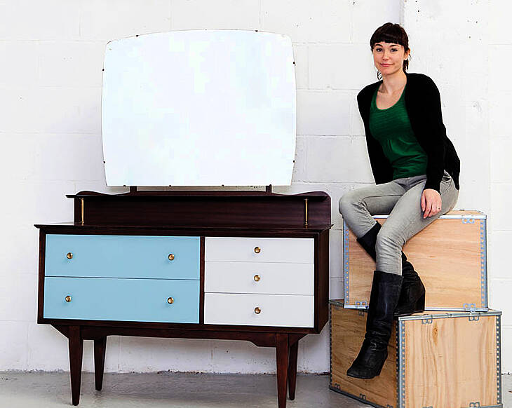 How to: revinvent & upcycle a mid-century dressing table