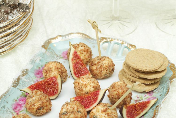 A Seasonal Soirée: Blue cheese & pecan truffles with figs