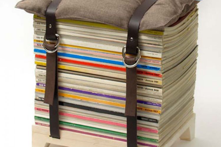 Recycle your old magazines into a footstool