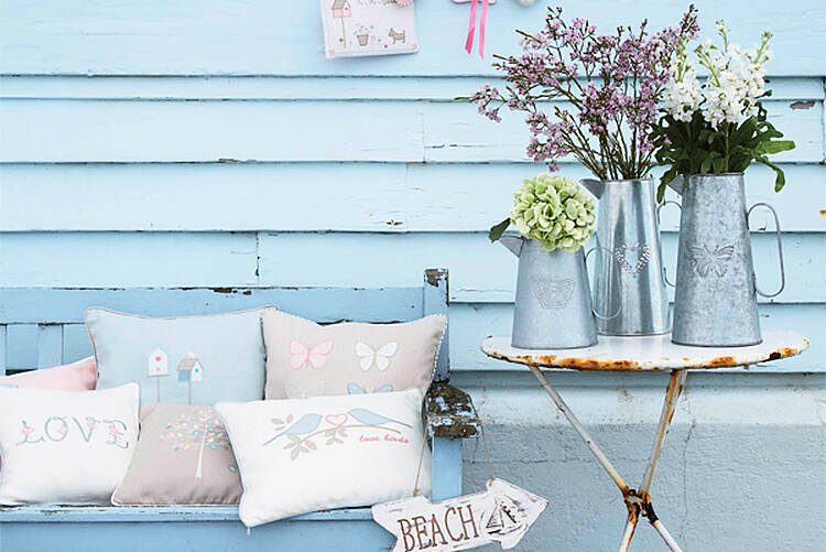 It's Summertime! Create your own alfresco living room