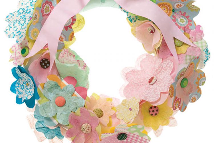 How To Make a Christmas Paper Flower Wreath