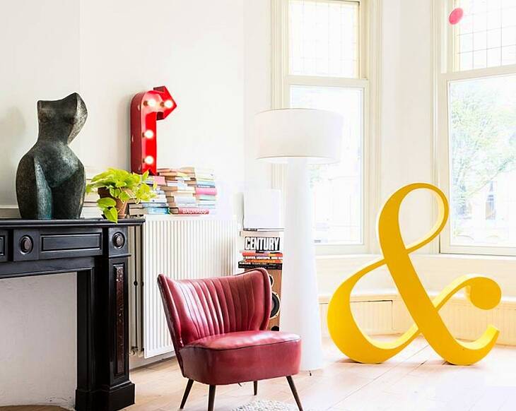 A renovated period home in The Hague that uses colour cleverly
