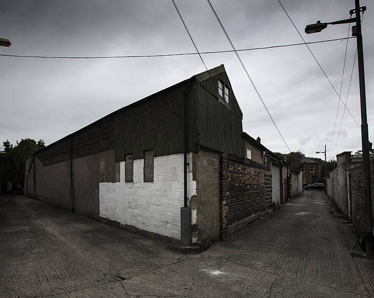 An interior designer and architect duo's Dublin city family self build