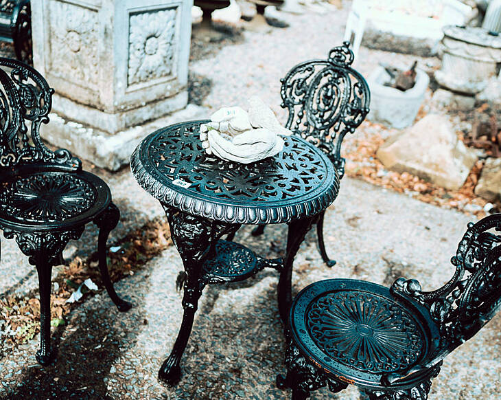 6 key items not to miss at the June 26th Victor Mee Auctions decor and garden sale
