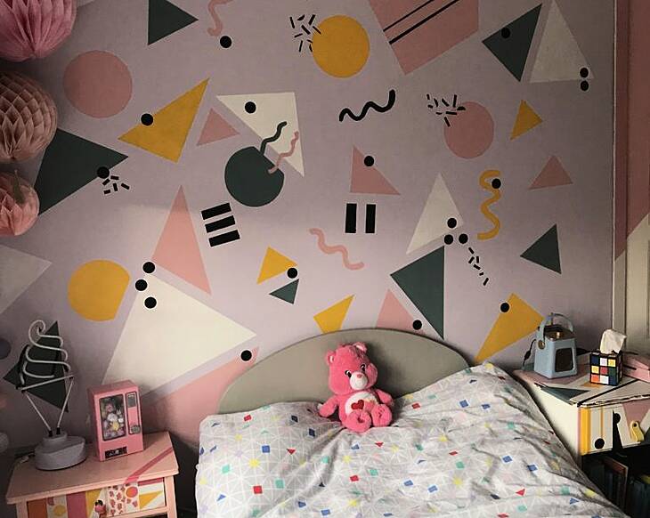 Budget breakdown: @vintageirishkat's 80s-inspired children's bedroom makeover for €150