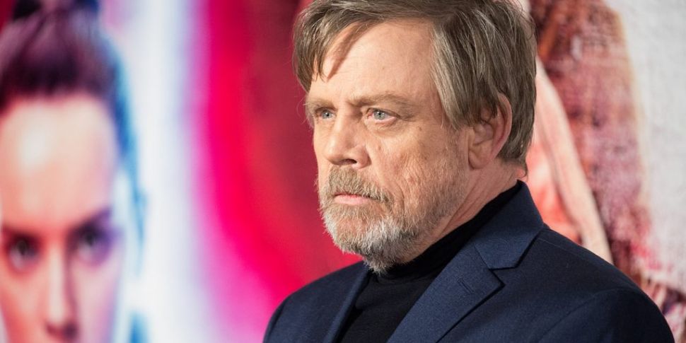 Mark Hamill wins the Icon Awar...