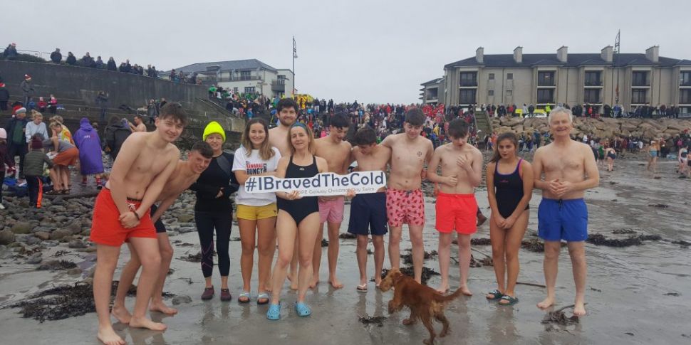 Christmas Day swim in Galway i...