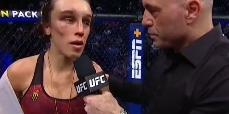 Joanna Jedrzejczyk suffers fri...