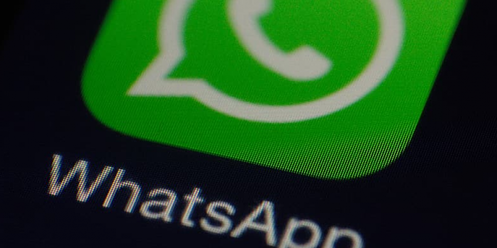 WhatsApp is lowering its minim...