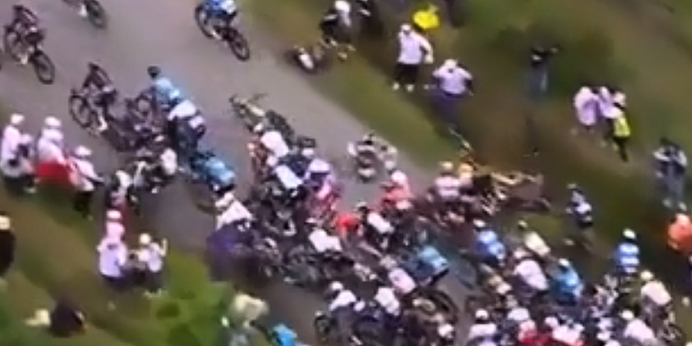 Watch: Spectator causes massiv...