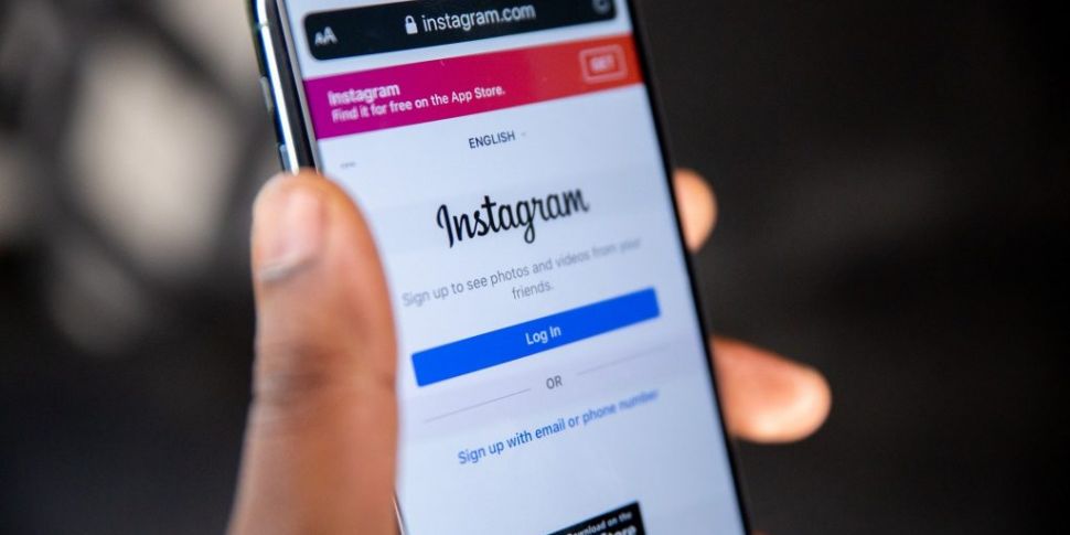 Instagram is trialling a 'repo...
