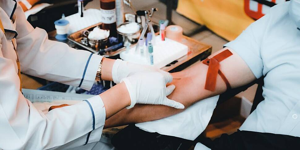 More than 3,000 blood donors a...