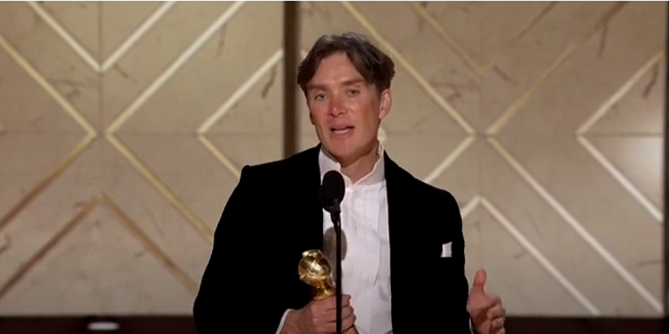 Cillian Murphy makes history a...