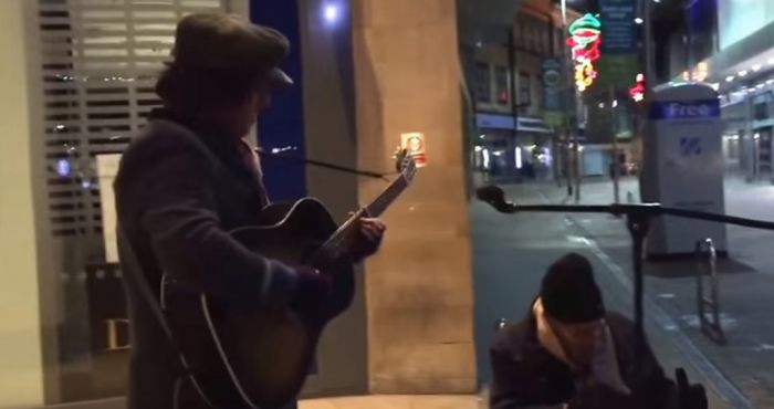 Video: Homeless Irishman blows crowds away in Leeds with his rendition of 'Summertime' | The Irish Post