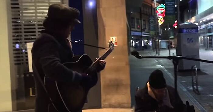 Video: Homeless Irishman blows crowds away in Leeds with his rendition of  'Summertime' | The Irish Post