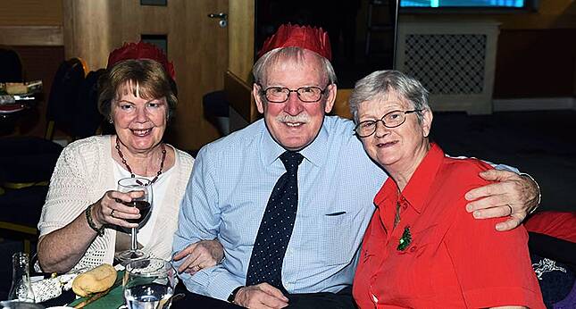 Party like a pensioner - Britain's older Irish enjoy the festive season ...