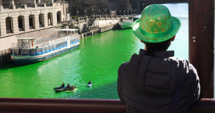 The Chicago River turning green for St. Patrick's Day : r/mildlyinteresting