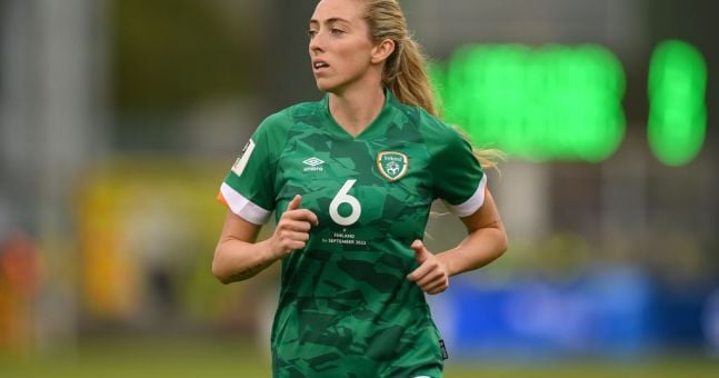 Photo of Írka Megan Connolly bude chýbať Slovensku po tom, čo si pri výhre 1:0 nad Fínskom privodila zranenie rebier.