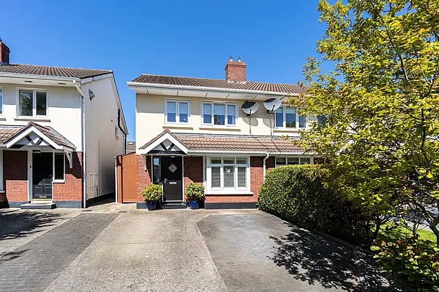 12 Glencairn Court, The Gallops, Leopardstown, Dublin 18