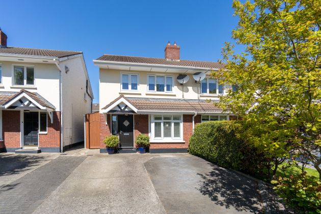 12 Glencairn Court, The Gallops, Leopardstown, Dublin 18