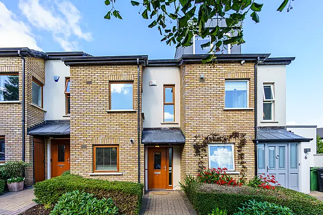 8 Hunters Meadow, Hunterswood, Ballycullen, Dublin 24