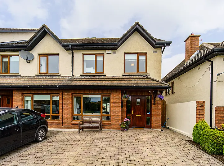 77 Rossmore Avenue, Newtownmountkennedy, Co Wicklow