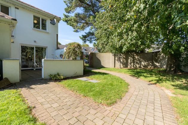 40 Castle Grove, Kilgobbin Wood, Sandyford, D18 V103