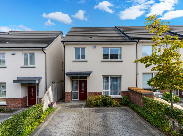 14 Belarmine Grove, Stepaside, D18FD62