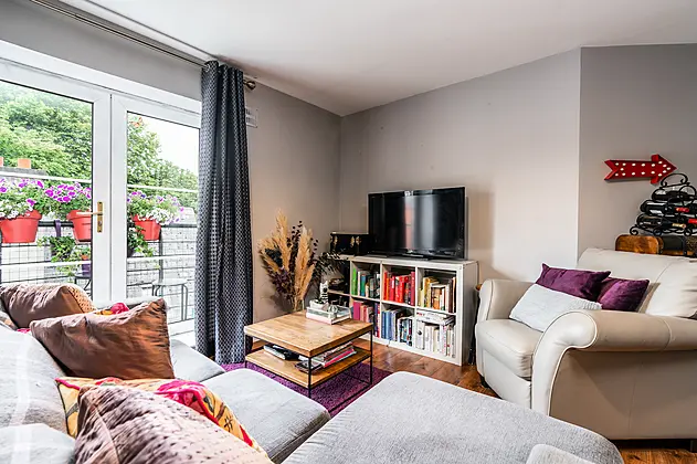 Apt 208 Phoenix View, James's Street, Dublin 8, D08 H635