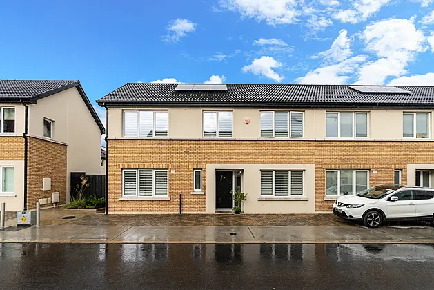 12 Larkfield View, Clay Farm, Leopardstown, Dublin 18