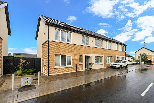 12 Larkfield View, Clay Farm, Leopardstown, Dublin 18