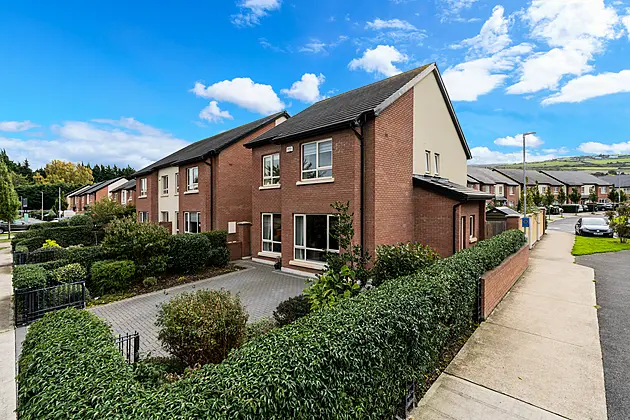 1 Dodderbrook View, Ballycullen, D24 CYV6