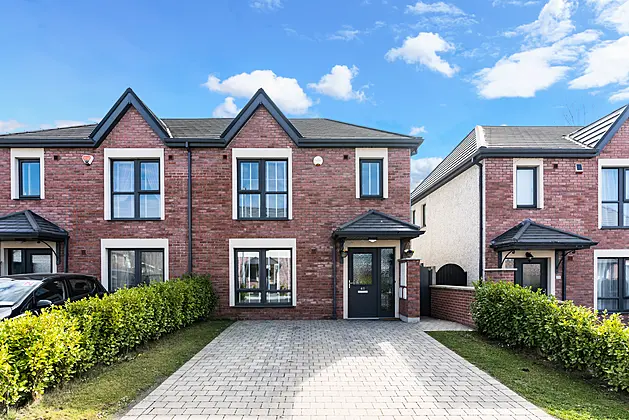 40 Ardsolus, Old Naas Road, Kingswood Cross, Citywest, Dublin