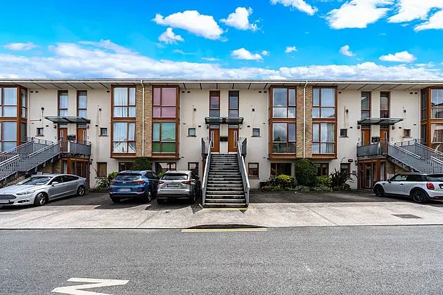 24 Ticknock Park, Sandyford, Sandyford, D18 KT18