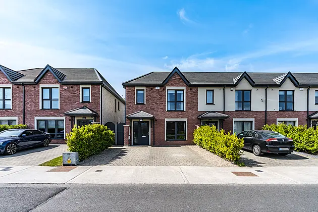 22 Ardsolus, Kingswood Cross, Kingswood, Dublin 22