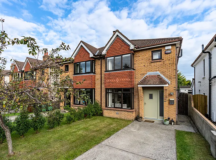 10 Glenbourne Way, Leopardstown, D18 V2W5