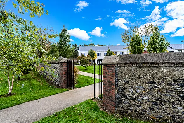 84 Diswellstown Manor, Porterstown Road, Castleknock, D15 P2XF