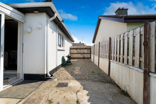 Ocean Breeze, 16 Barryville Court, Rosslare Harbour, Y35 V1K7