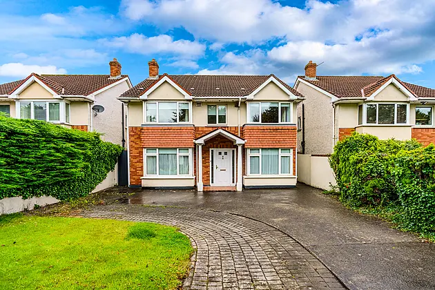 8 Carpenterstown Road, Castleknock, D15 A9CT