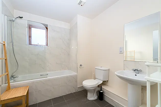 Apt 33 Carmanhall Court, Sandyford, D18 XW02