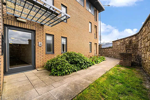 Apt 33 Carmanhall Court, Sandyford, D18 XW02