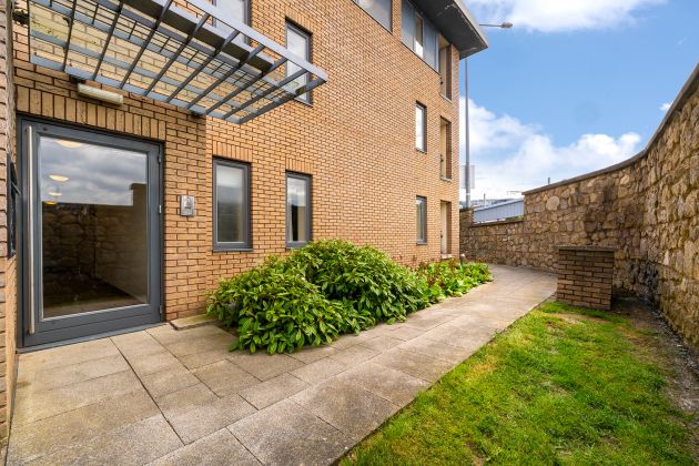 Apt 33 Carmanhall Court, Sandyford, D18 XW02