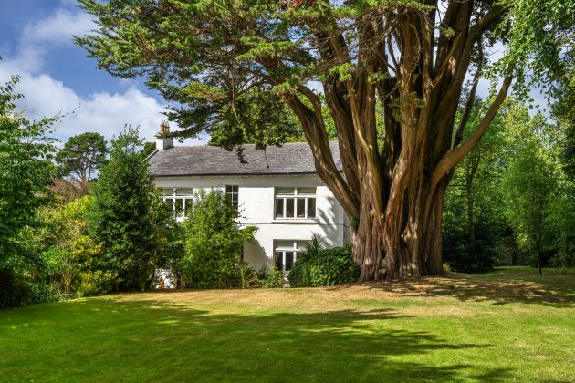 "Larkfield", Balure Lane, Church Road, Killiney, A96 E928