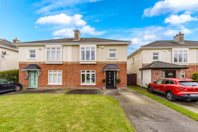 14 Riverwood Drive, Castleknock, D15 YEV8