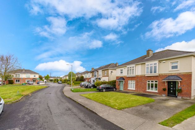 14 Riverwood Drive, Castleknock, D15 YEV8