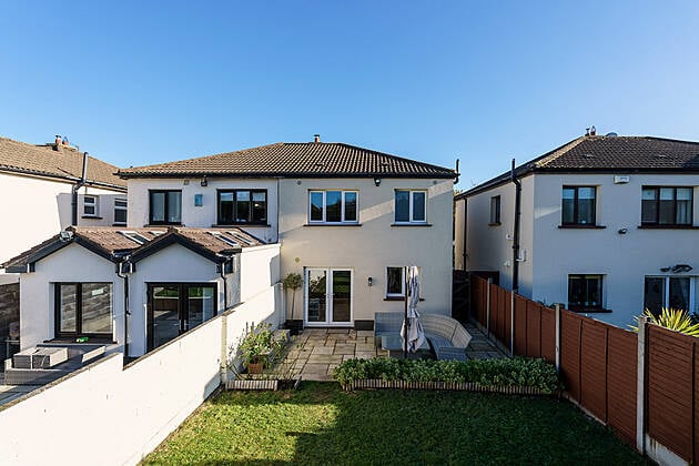 12 Mount Eagle Drive, Leopardstown Heights, Leopardstown, D18 N9K6