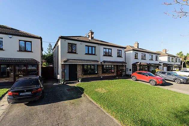 12 Mount Eagle Drive, Leopardstown Heights, Leopardstown, D18 N9K6